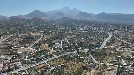 Başkan Büyükkılıç, Hacılar Kayseri Caddesi'nde 100 milyon TL'lik yatırımı inceledi