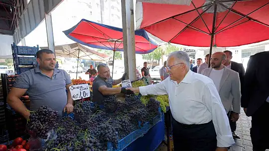Başkan Büyükkılıç, Hürriyet Pazar Yeri'nde esnaf ve vatandaşlarla buluştu