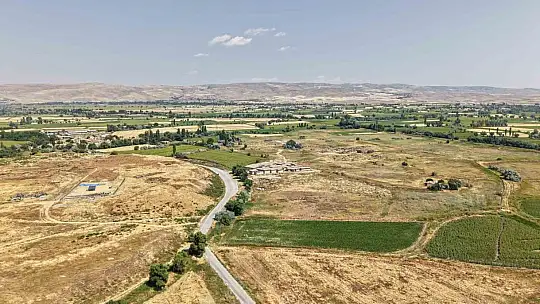 Başkan Büyükkılıç'ın destekleriyle Kültepe, dünya arkeolojisinin ortak kazı alanı oldu