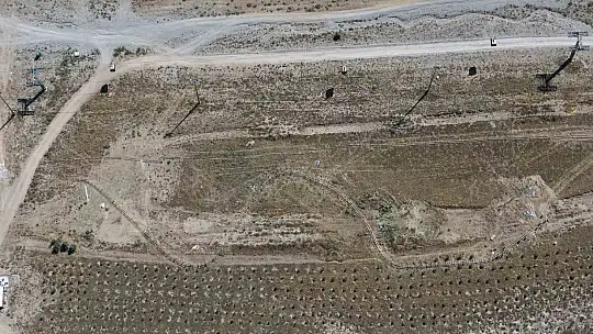 Başkan Büyükkılıç'ın Erciyes'teki yeni projesi yükseliyor: dağ kızağında raylar yerine oturuyor