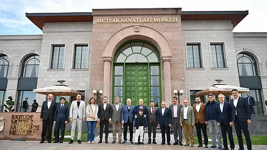 Başkan Büyükkılıç'ın eser ve hizmet belediyeciliğine Ankara'dan takdir ve teşekkür