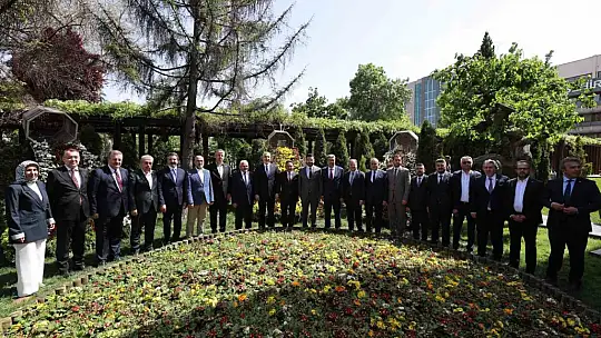 Başkan Büyükkılıç'ın eser ve hizmet belediyeciliğine Ankara'dan takdir ve teşekkür