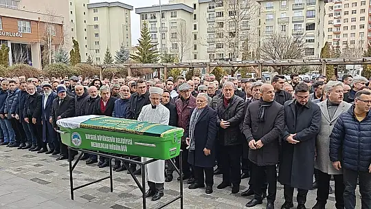 Başkan Büyükkılıç'ın kayınvalidesi toprağa verildi