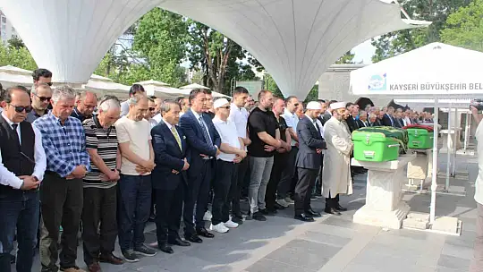 Başkan Büyükkılıç'ın yengesi son yolculuğuna uğurlandı