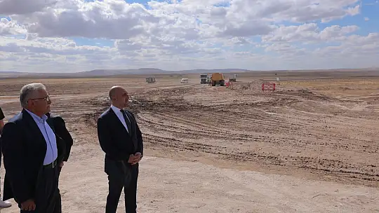 Başkan Büyükkılıç, Jeotermal Kaynaklı Sera Organize Tarım Bölgesi çalışmalarını yerinde inceledi