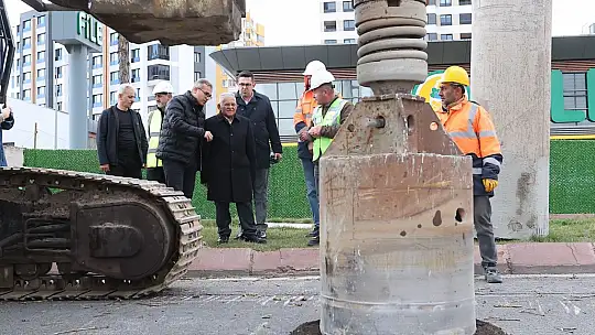 Başkan Büyükkılıç, Kartal Katlı Kavşağı Projesi'ni sahada inceledi