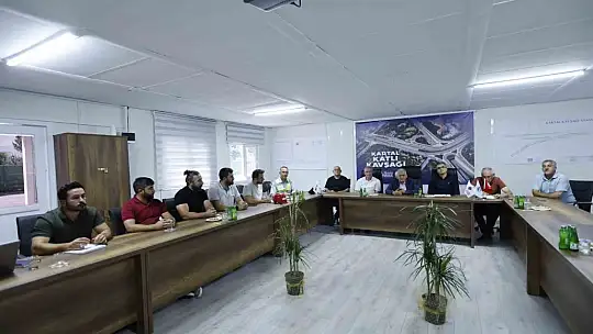 Başkan Büyükkılıç, Kartal Katlı Kavşağı'nda çalışmaları adım adım izliyor