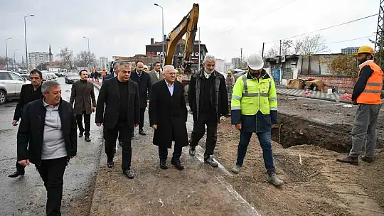 Başkan Büyükkılıç Kartal Kavşağı altyapı çalışmalarını inceledi