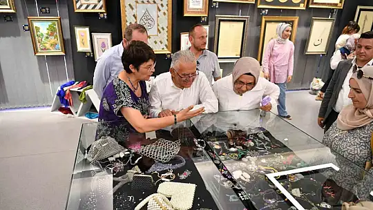 Başkan Büyükkılıç, KAYMEK Yılsonu Sergisi'ni açtı