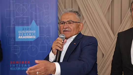 Başkan Büyükkılıç, Kayseri'deki uluslararası öğrencilerle buluştu