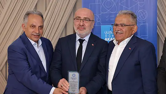 Başkan Büyükkılıç, Kayseri'deki uluslararası öğrencilerle buluştu