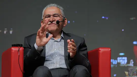 Başkan Büyükkılıç, Kayseri Üniversitesi'nde gençlerle buluştu