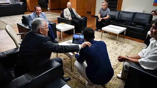 Başkan Büyükkılıç, Kayseri'yi tanıtan Endonezyalı öğrencileri ağırladı