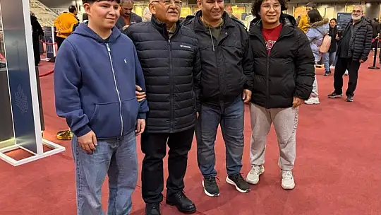 Başkan Büyükkılıç, Kutsal Emanetler Sergisi'nde Kayserililerle bir araya geldi