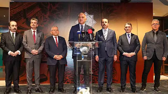 Başkan Büyükkılıç Millet Kütüphanesi'nde Anadolu Selçukluları Sergisi'nin açılışına katıldı