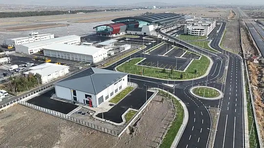 Başkan Büyükkılıç müjdeyi verdi: Kayseri Havalimanı başmüdürlük statüsüne kavuşuyor