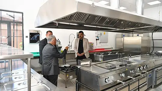 Başkan Büyükkılıç, MÜLHEM Kayseri Mutfağı'nda incelemelerde bulundu