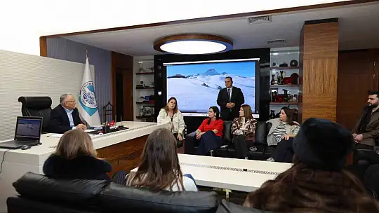 Başkan Büyükkılıç, Paris Büyükelçiliği Kültür ve Tanıtma Müşavirliği heyetini ağırladı