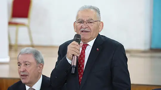 Başkan Büyükkılıç, Ramazan'ın bereketini iki ayrı iftarda vatandaşlarla paylaştı