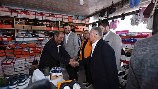Başkan Büyükkılıç, Sarız ve Pınarbaşı'nı ziyaret etti