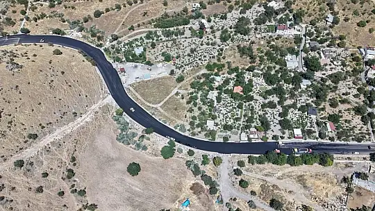 Başkan Büyükkılıç, Sazyolu caddesindeki sıcak asfalt çalışmalarını inceledi