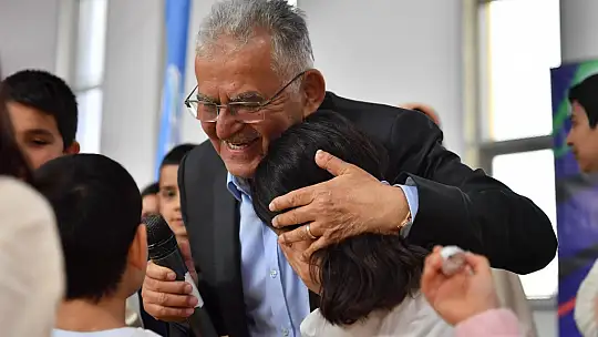 Başkan Büyükkılıç, Sevgi Evleri'nde düzenlenen bayramlaşmaya katıldı