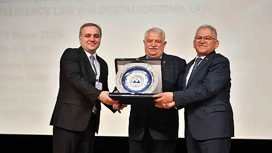Başkan Büyükkılıç'tan 'yapay zekâ ve 'akıllı şehircilik' iş birliği çağrısı
