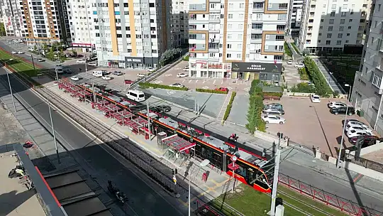 Başkan Büyükkılıç'tan 1 yılda 90 saat ücretsiz tramvay hizmeti