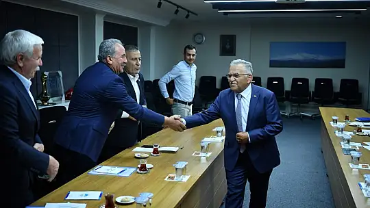 Başkan Büyükkılıç'tan 5 ilçe belediye başkanı ile 'yatırım' zirvesi