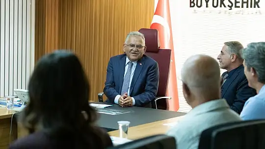 Başkan Büyükkılıç'tan 5 ilçe belediye başkanı ile 'yatırım' zirvesi