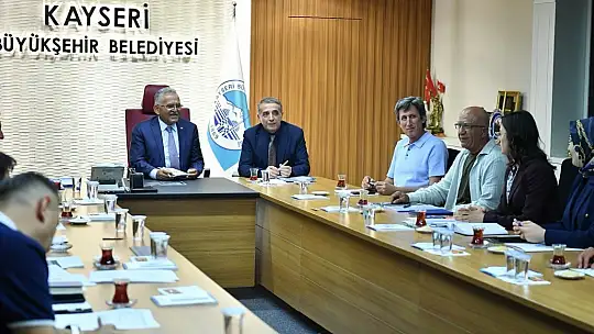 Başkan Büyükkılıç'tan 5 ilçe belediye başkanı ile 'yatırım' zirvesi
