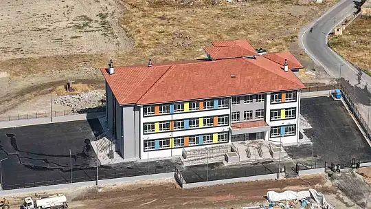 Başkan Büyükkılıç'tan 85 milyon TL'lik yatırım maliyetli eğitim yuvasında inceleme