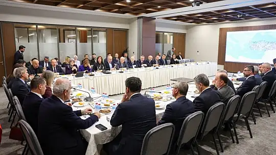 Başkan Büyükkılıç'tan Ankara çıkarması: Spor hedefleri ve yerel yönetim vizyonu masada