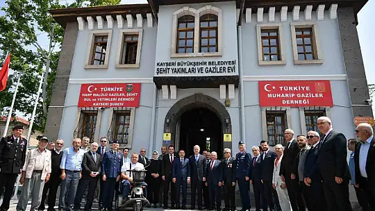 Başkan Büyükkılıç'tan anlamlı 'bayram' ziyaretleri