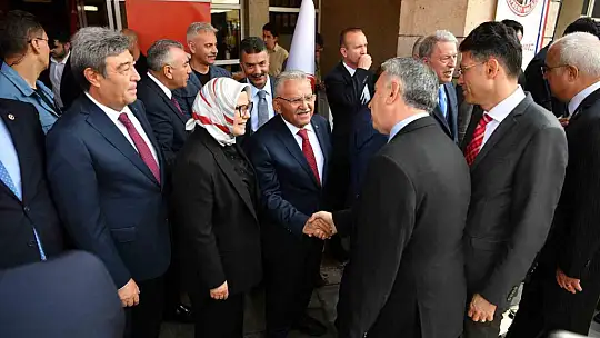Başkan Büyükkılıç'tan anlamlı 'bayram' ziyaretleri