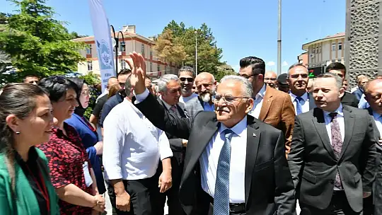 Başkan Büyükkılıç'tan Bünyanlılara: 'Emrinizdeyiz, hizmetinizdeyiz'