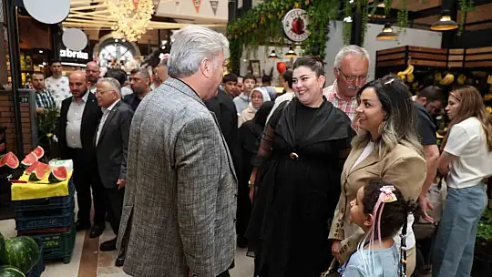 Başkan Büyükkılıç'tan Çarşı Melikgazi'ye ziyaret