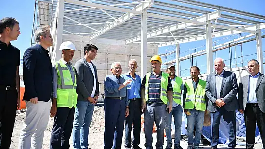 Başkan Büyükkılıç'tan Eğribucak'taki yeni itfaiye binasının inşaatına yerinde inceleme