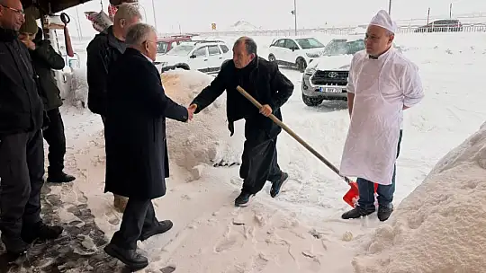 Başkan Büyükkılıç'tan Erciyes Kayak Merkezi'nde esnaf ziyareti