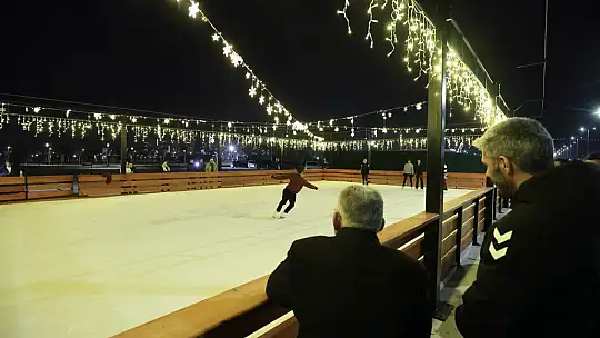 Başkan Büyükkılıç'tan gençlere müjde: Açık hava buz pateni pisti