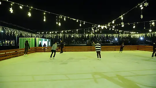 Başkan Büyükkılıç'tan gençlere müjde: Açık hava buz pateni pisti