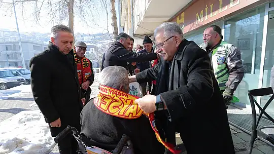 Başkan Büyükkılıç'tan Hacılar'da gönüllere dokunan ziyaret