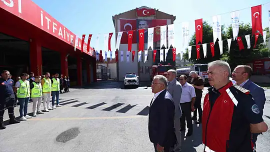 Başkan Büyükkılıç'tan itfaiye personeline: 'İyi ki varsınız'