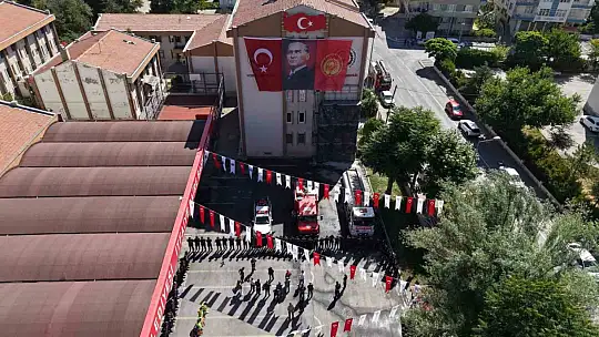 Başkan Büyükkılıç'tan itfaiye personeline: 'İyi ki varsınız'