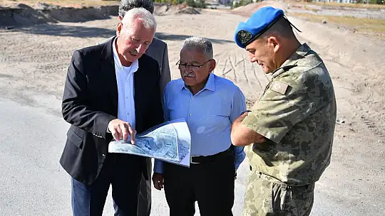 Başkan Büyükkılıç'tan, Kartal Katlı Kavşağı'na alternatif güzergâh çalışmalarına yakın takip