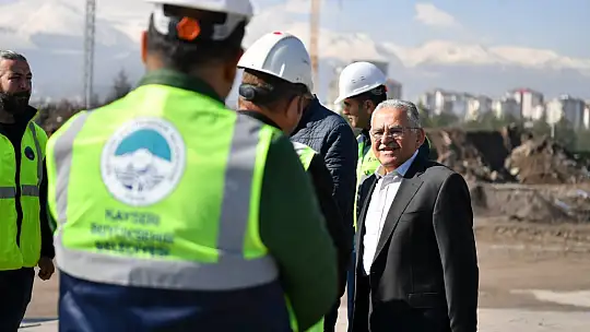 Başkan Büyükkılıç'tan Kartal Katlı Kavşağı'na yakın takip: 'Verimli bir şekilde çalışmalar sürüyor'