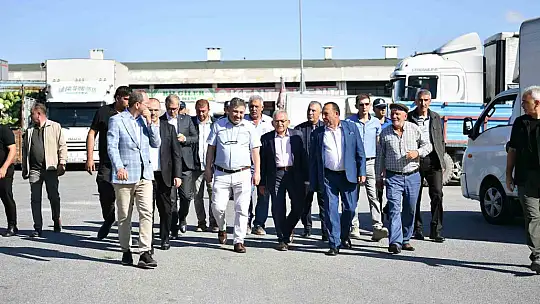Başkan Büyükkılıç'tan Kayseri Halk Kompleksi'ne sabah ziyareti