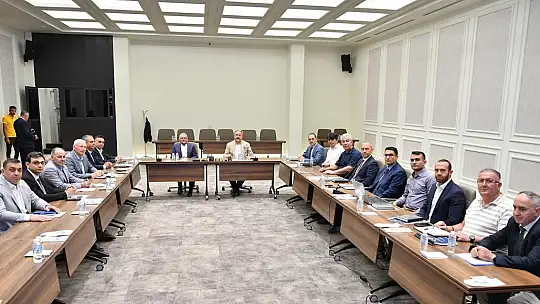 Başkan Büyükkılıç'tan Melikgazi'de 'Yatırım Değerlendirme Toplantısı'