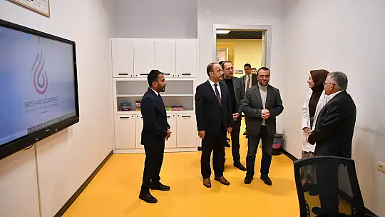 Başkan Büyükkılıç'tan Nörolog Canpolat ile Engelsiz Yaşam Merkezi'ne ziyaret