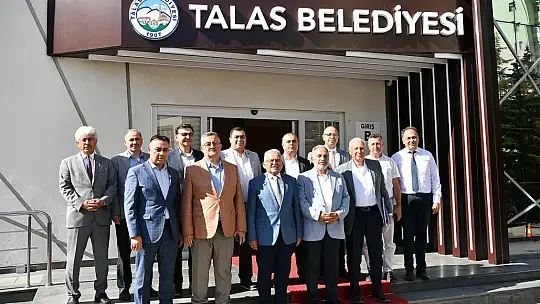 Başkan Büyükkılıç'tan Talas'ta hizmet ve yatırım toplantısı